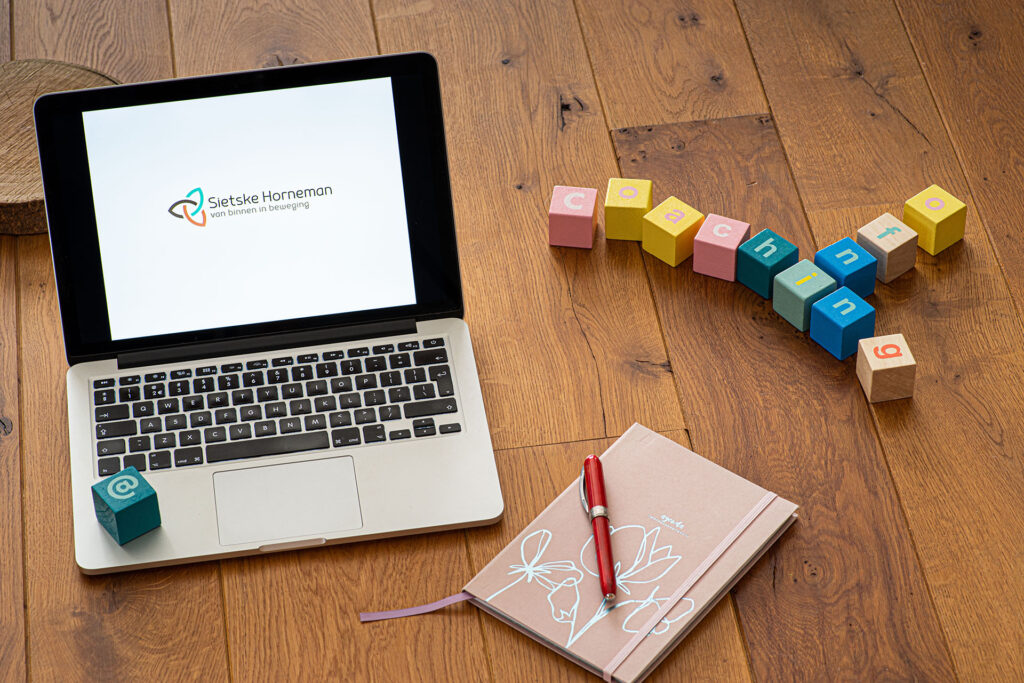 Laptop met informatie